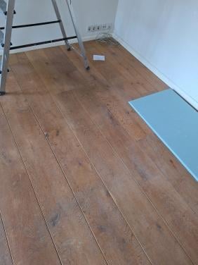 Massief eikenhouten vloer ca. 19 m2