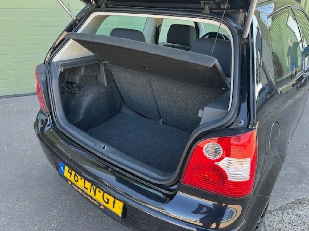 Volkswagen Polo 1.4 - 16v sportline