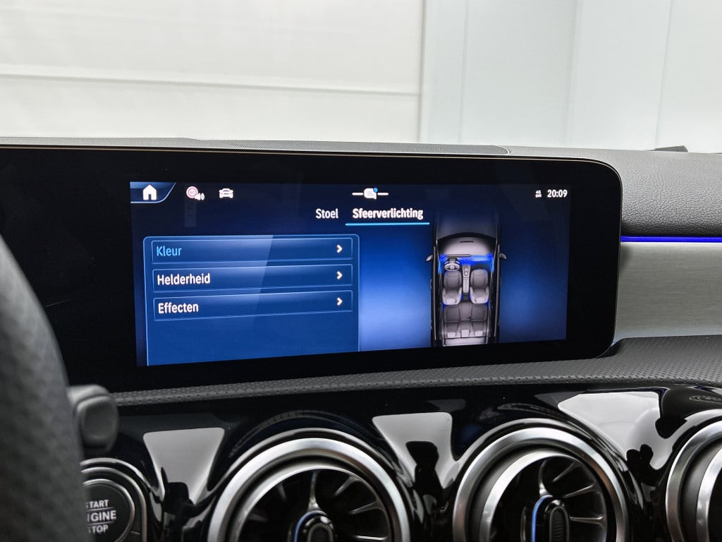 Mercedes-Benz A-Klasse 180 business solution amg | nightpakket | amg line p