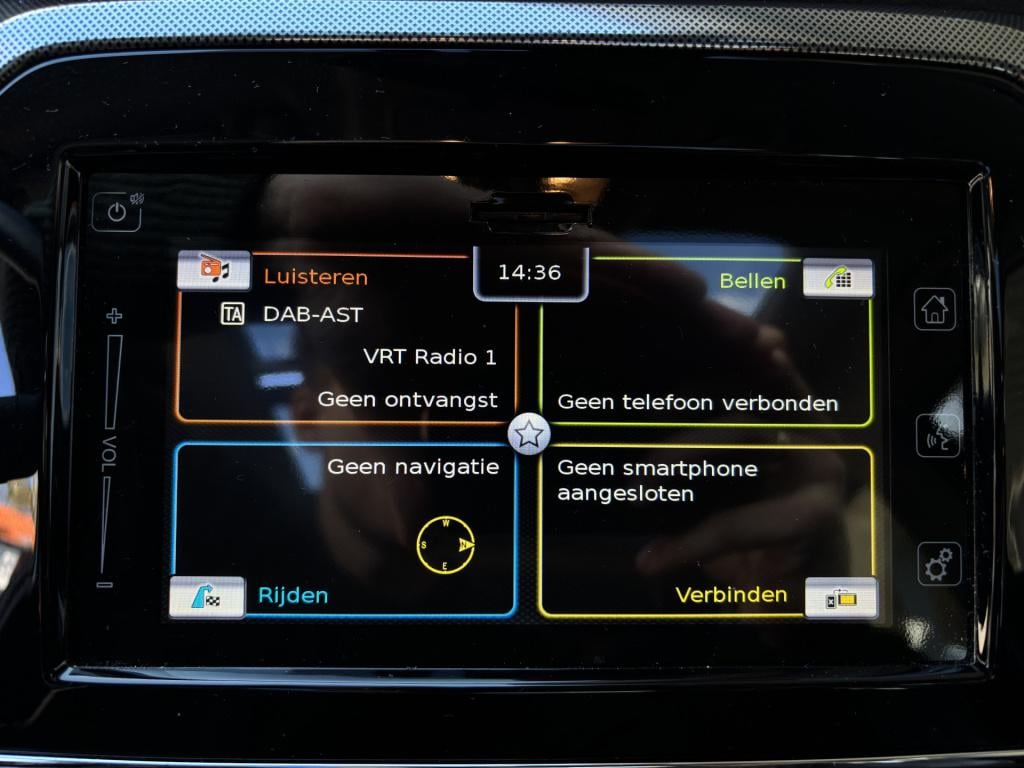 Suzuki Vitara automaat 1.5 hybrid style | trekhaak afneembaar | pano/schuif