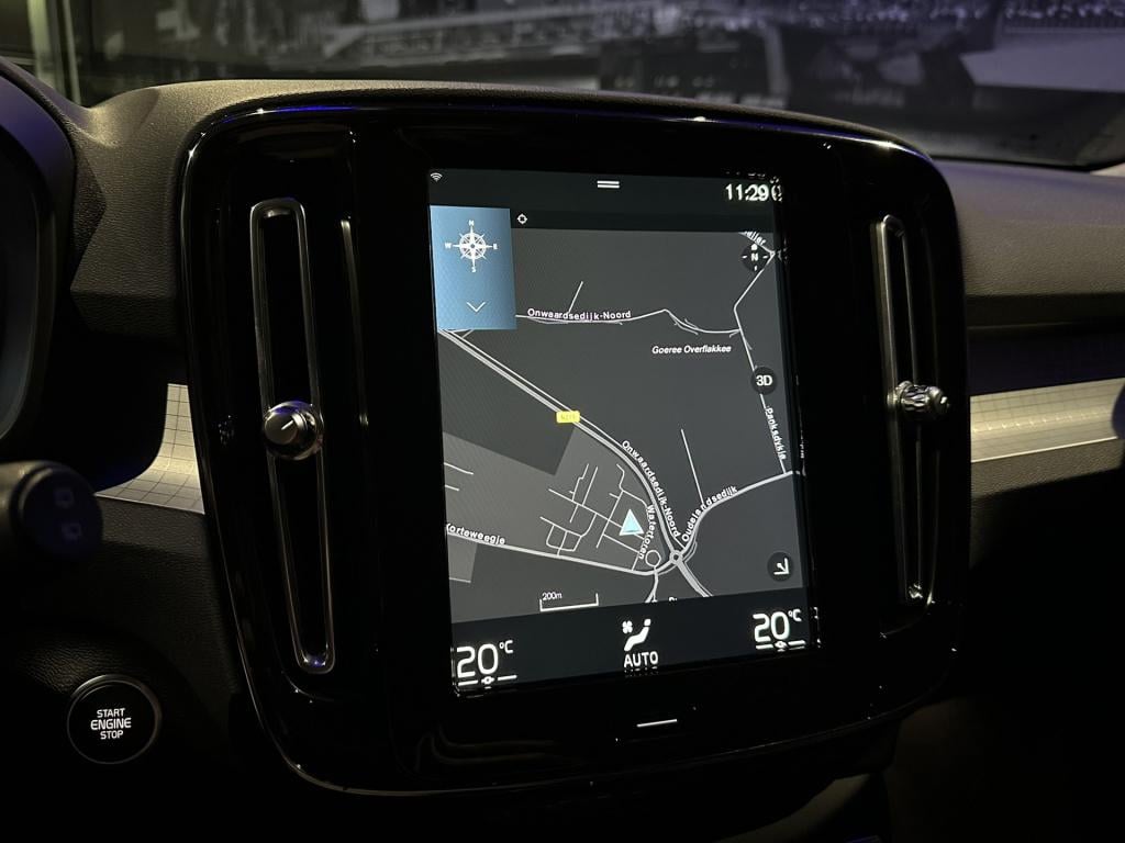 Volvo XC40 1.5 t4 recharge inscription expression *trekhaak*