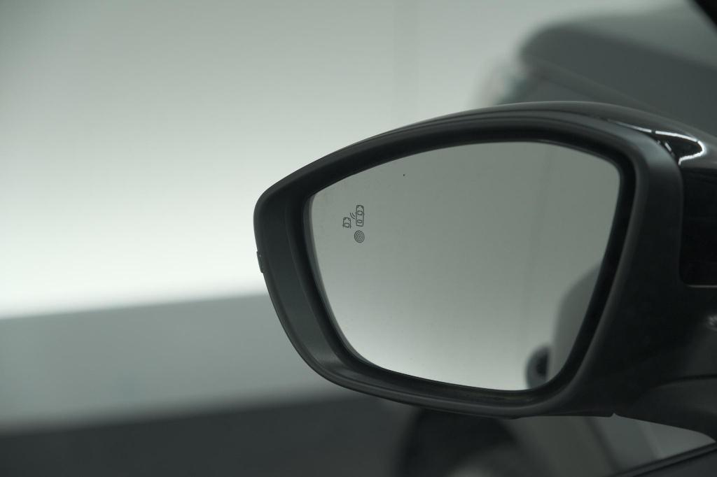 Peugeot 2008 puretech 100 allure | allseason banden | 360 camera | adaptiev