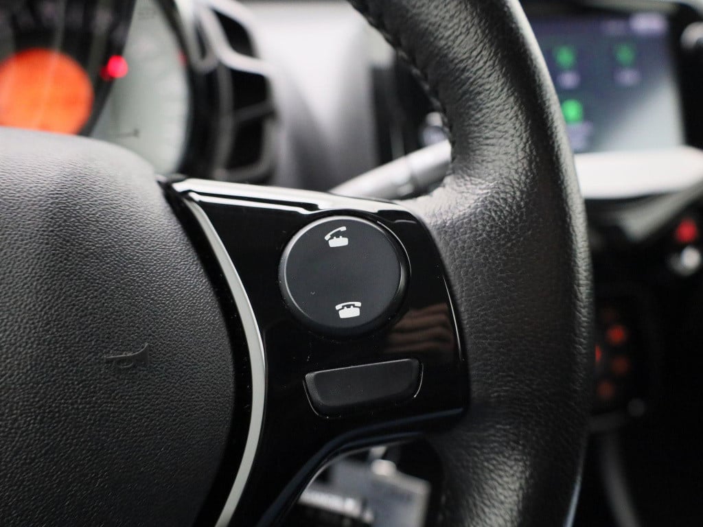 Peugeot 108 1.0 e-vti allure top! | lage km stand! | apple carplay / androi