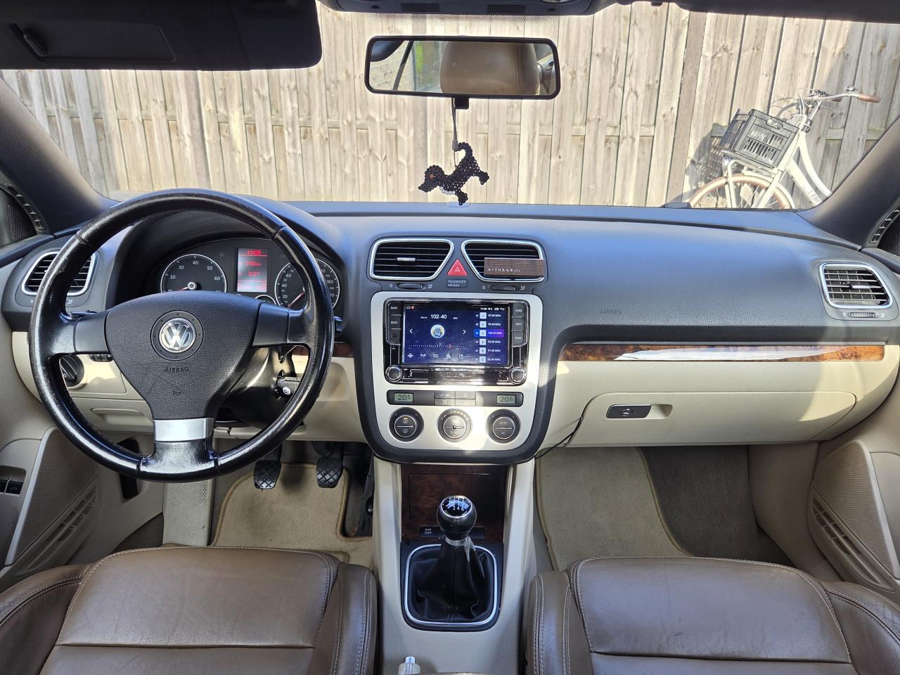 Volkswagen Eos 2.0  150pk  cabrio