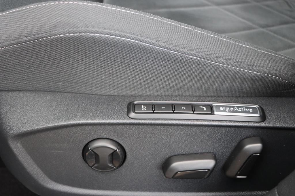 Volkswagen Golf variant 2.0 tsi style 190pk dsg7 carplay | memory | massage