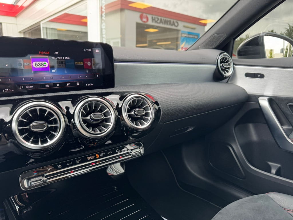 Mercedes-Benz A-Klasse 250 e business solution amg limited