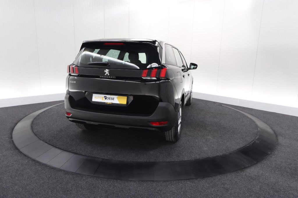 Peugeot 5008 puretech 130 eat8 active pack | 7 zitplaatsen | camera | navig