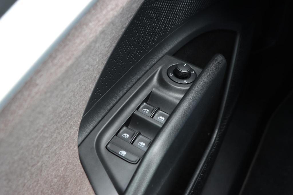 Skoda Enyaq Iv 60 first edition 180pk