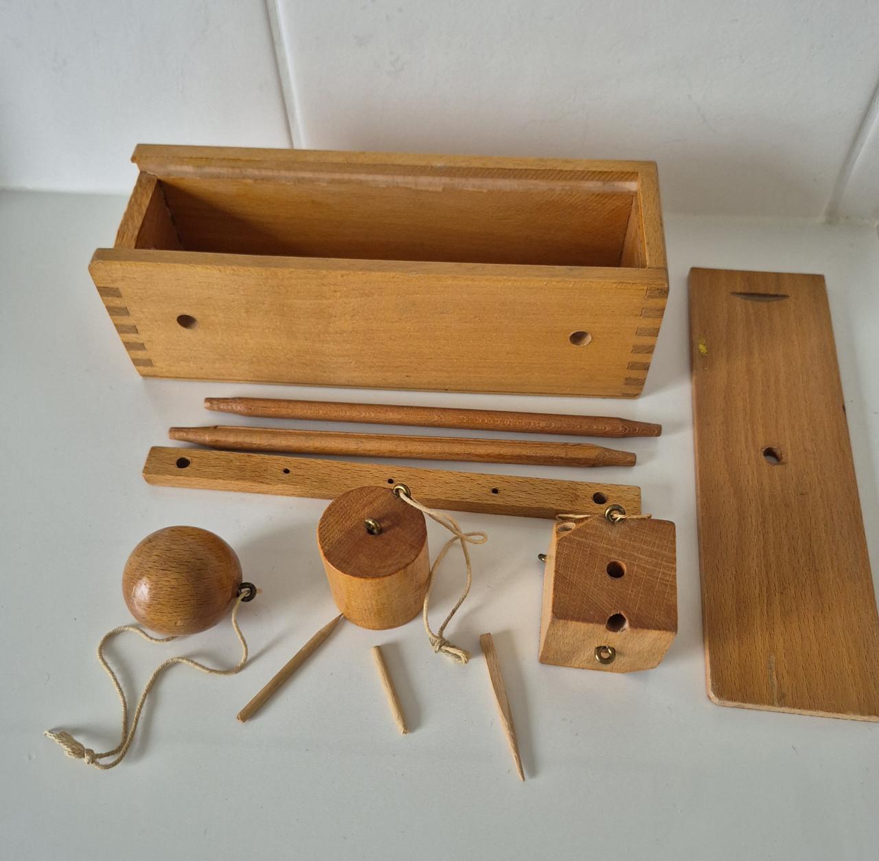 Frobel kleutermateriaal" Tweede gave" jaren 50/60