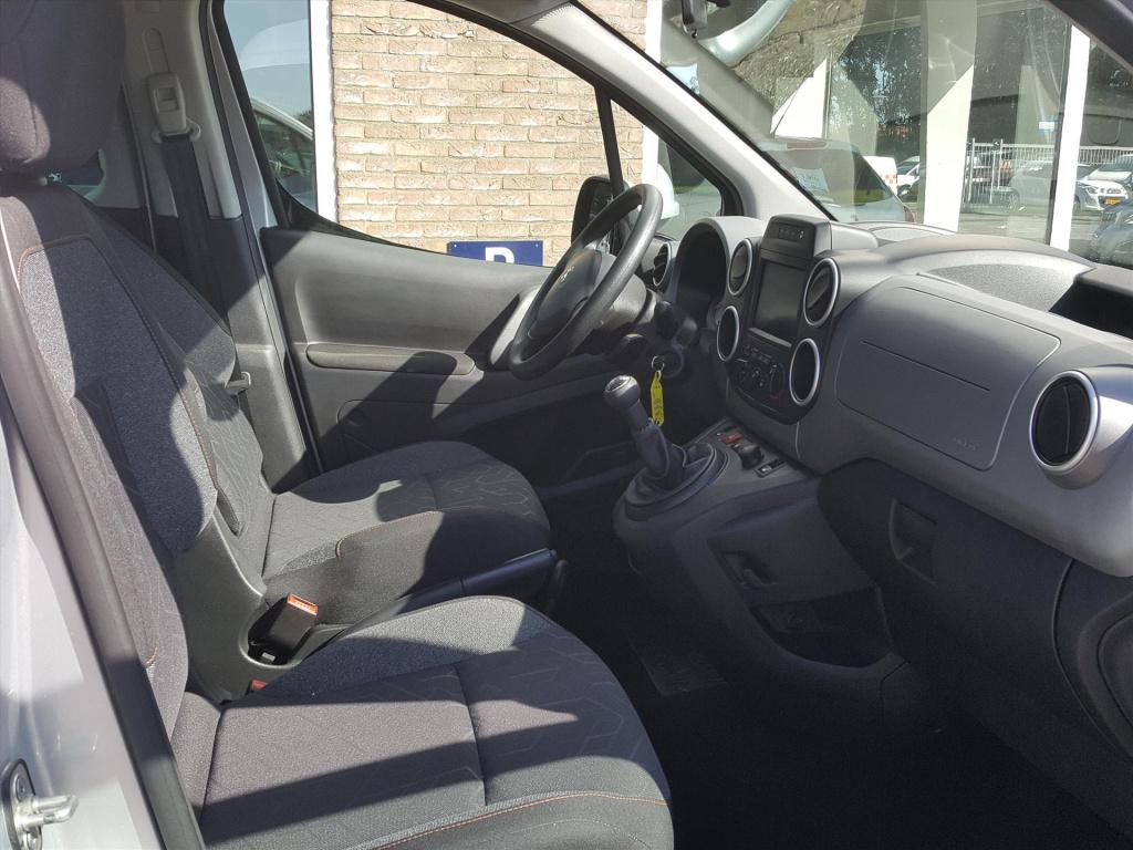 Peugeot Partner tepee 1.2 110pk active | trekhaak | apple carplay | airco |