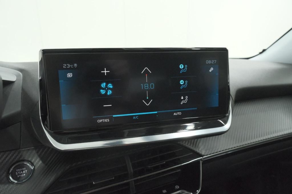 Peugeot 2008 puretech 130 eat8 allure | trekhaak afneembaar | camera | navi