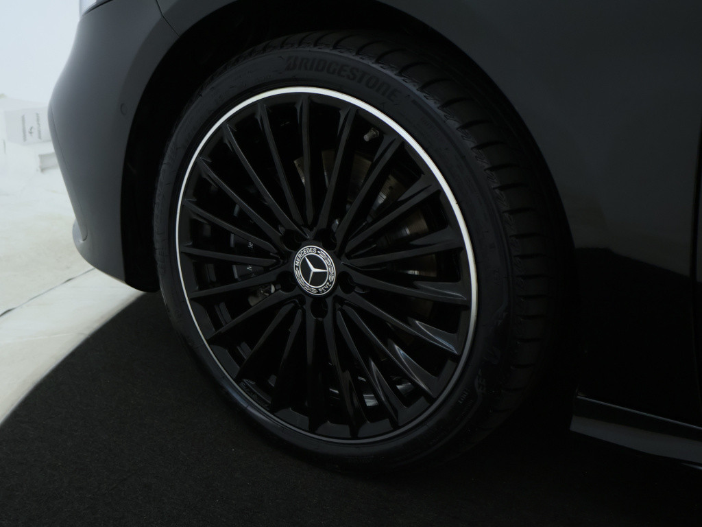 Mercedes-Benz A-Klasse 250 e amg line | amg line advanced plus | night pakk