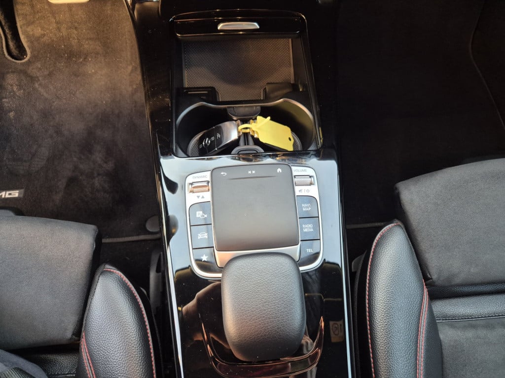 Mercedes-Benz A-Klasse 200 business solution amg