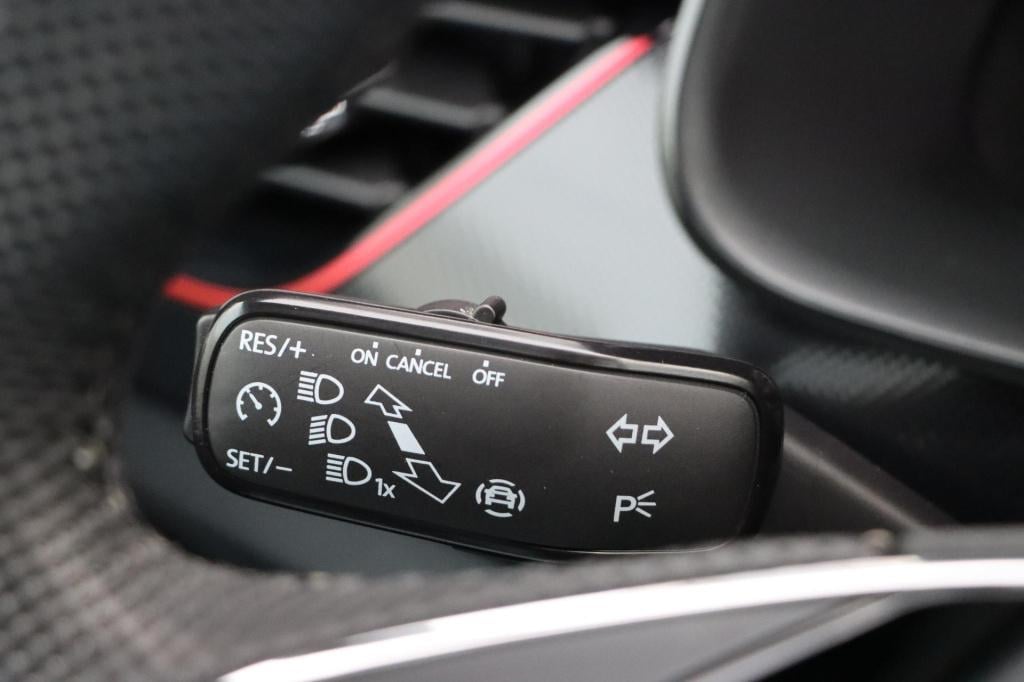 Skoda Scala 1.0 tsi sport business