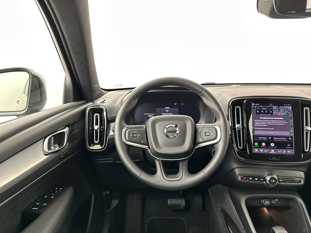 Volvo XC40 b4 197pk plus dark| camera| trekhaak| adap.cruise| h&k audio