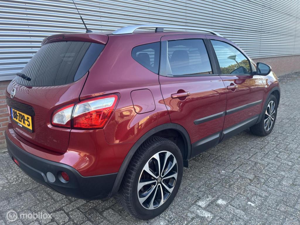 Nissan Qashqai 1.6 connect edition