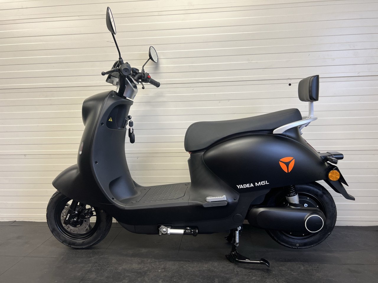 Yadea M6L 45km! De A merk E scooter voor slechts 2048,-!