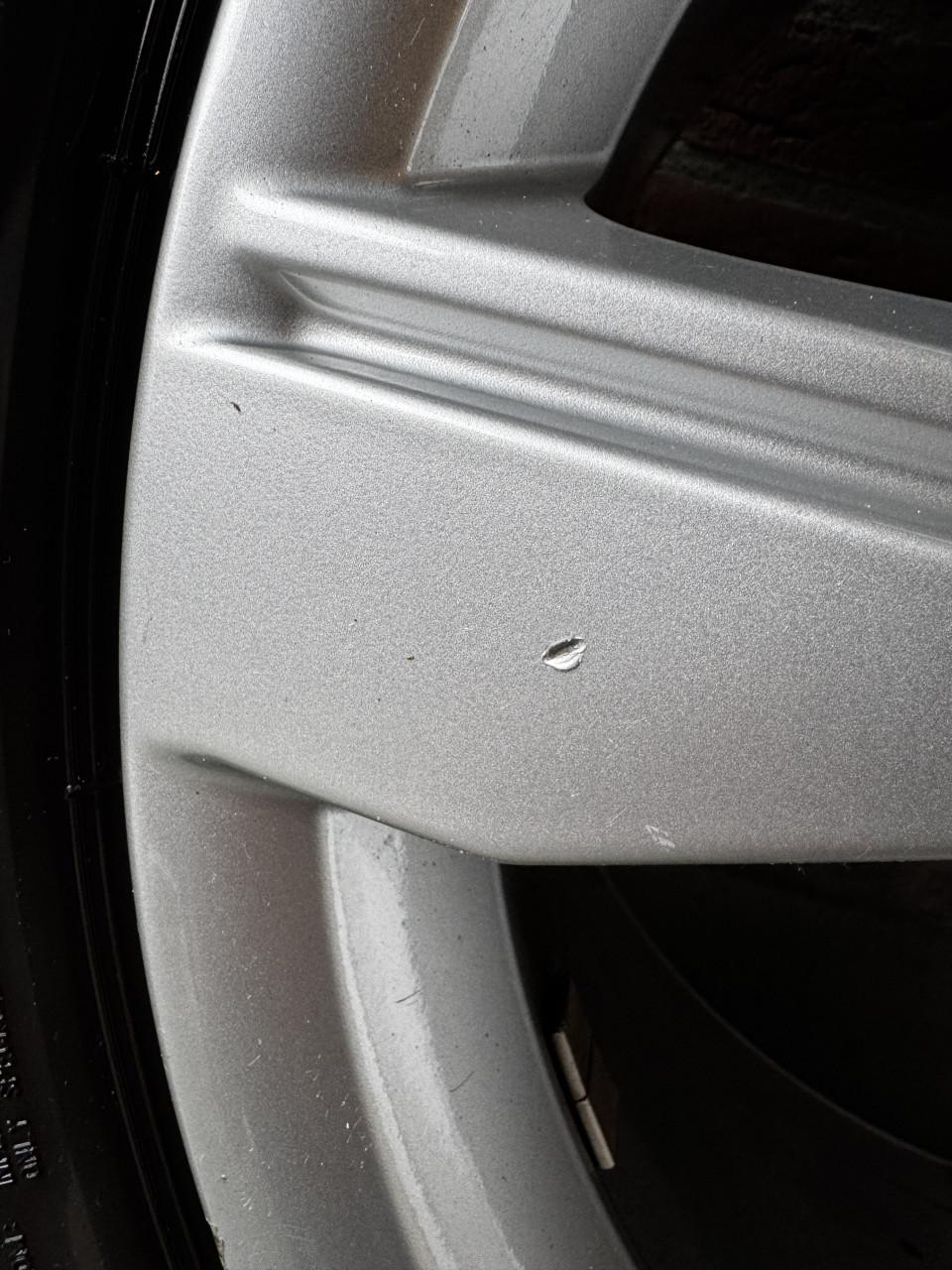 Originele 17” Audi velgen + winterbanden