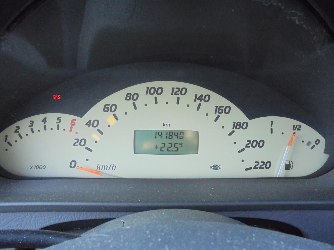 A 190 lang 92 Kw ( 125 Pk )Apk en 141.840 kilometer met N.A.P nette auto