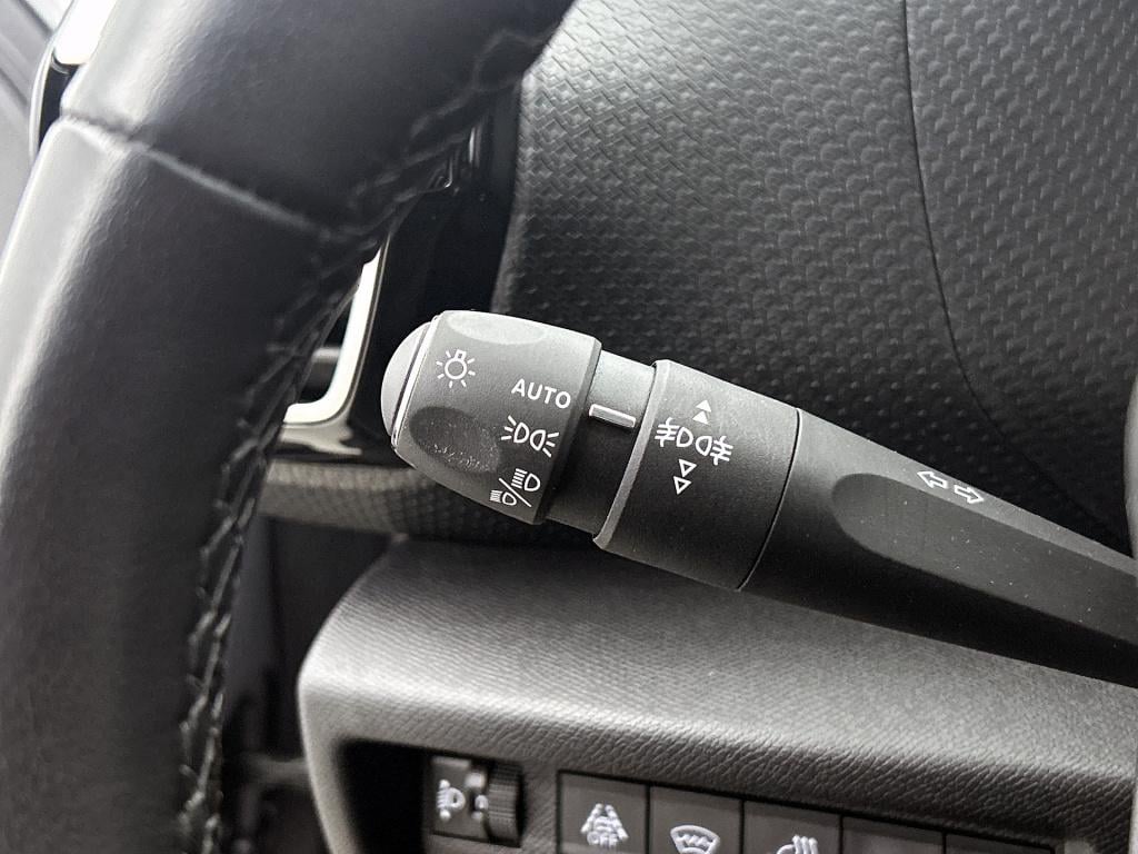 Citroen C4 130 pk shine | rijklaar | head-up display | 360 camera | stoelve