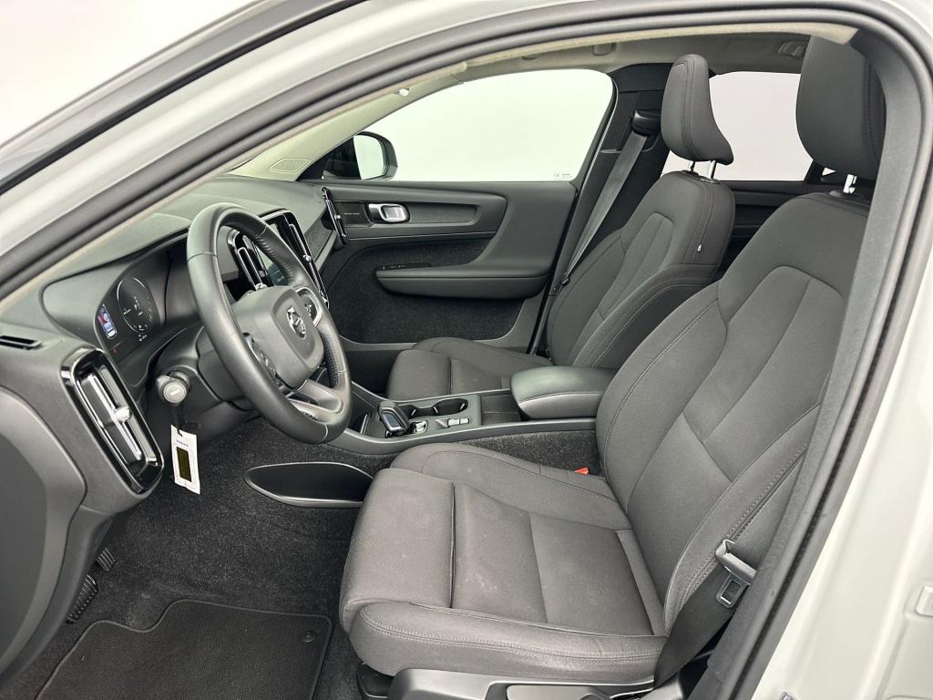 Volvo XC40 t4 211pk recharge r-design| pano| 360camera| adap.cruise|