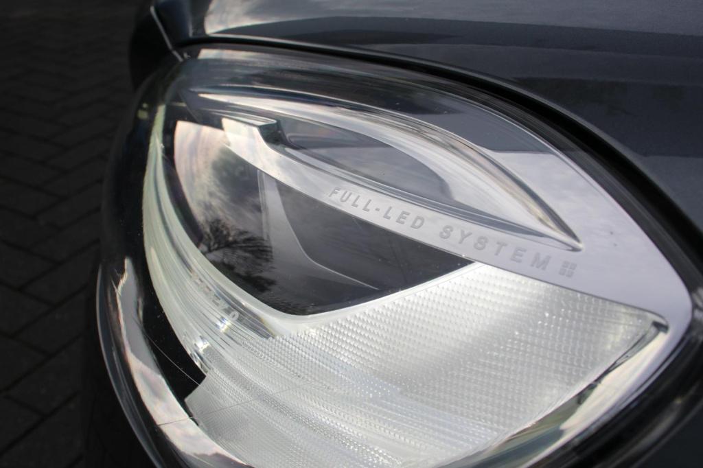 Volvo V40 1.5 t2 inscription aut. - leder - full led - navi - citycafety - 