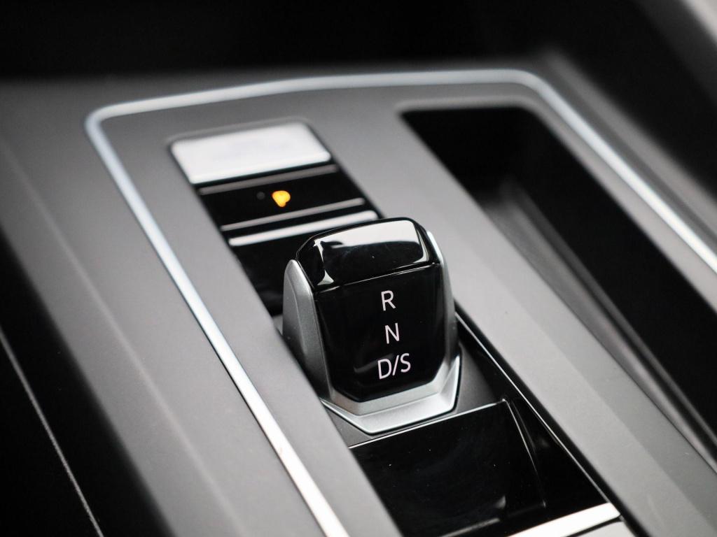 Volkswagen Golf variant 1.5 etsi life business automaat | apple carplay/and