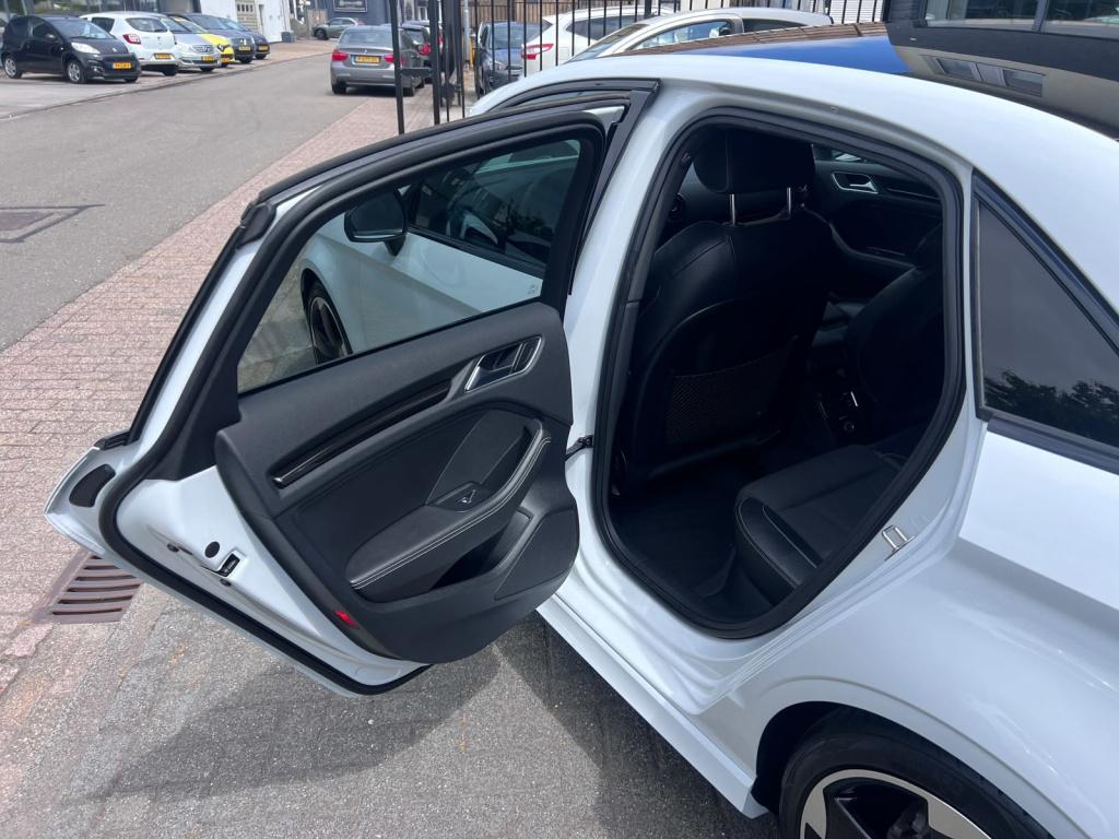 Audi A3 limousine 1.4 tfsi cod ambiente pro line plus