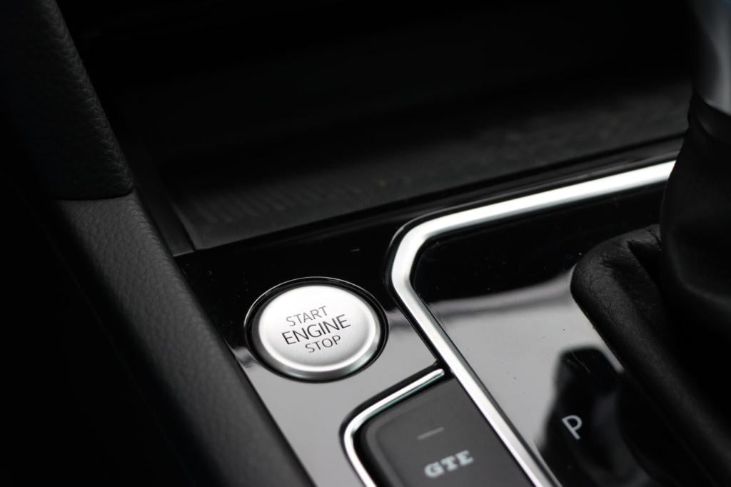 Volkswagen Passat variant 1.4 tsi phev gte business dsg7 218pk