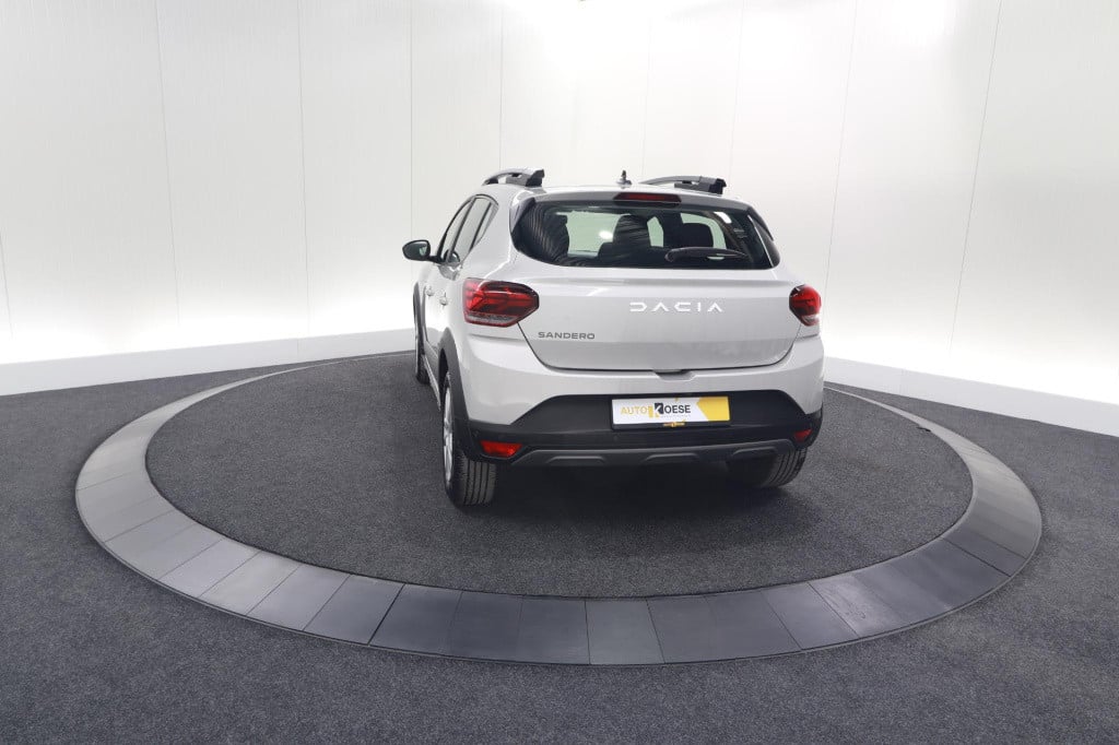 Dacia Sandero Stepway tce 90 expression | camera | dodehoekdetectie | navig