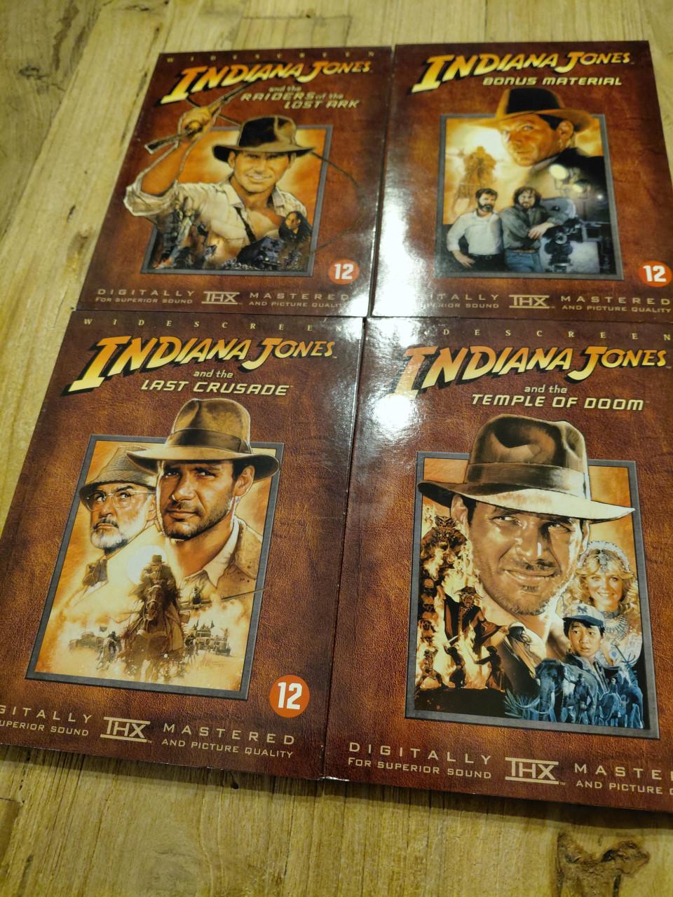 Dvd box indiana jones plus dvd speler