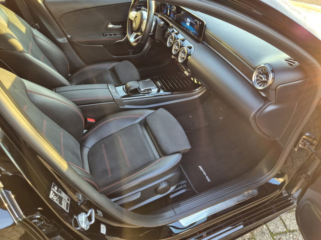 Mercedes-Benz A-Klasse 200 business solution amg