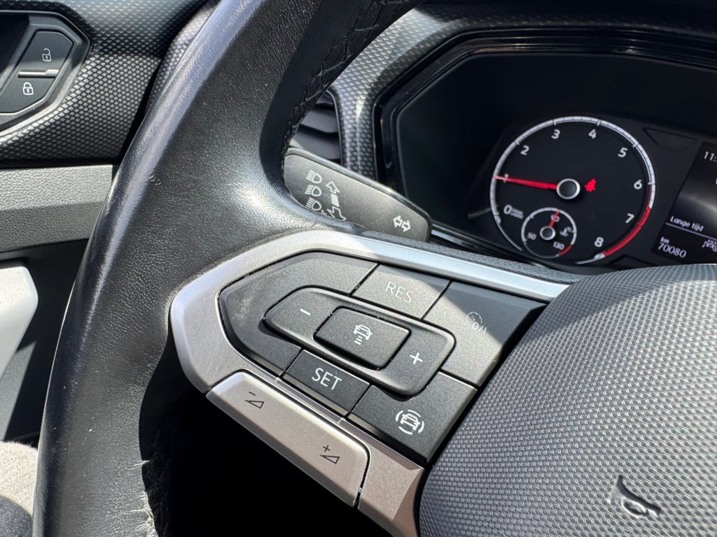 Volkswagen T-cross 1.0 tsi life * carplay * adaptieve cruise control * pdc 