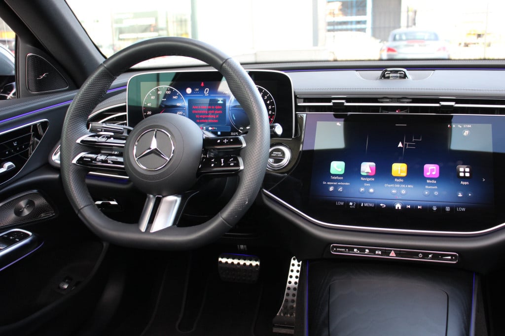 Mercedes-Benz E-Klasse 300 e amg line | superscreen | pano | burmester | 36