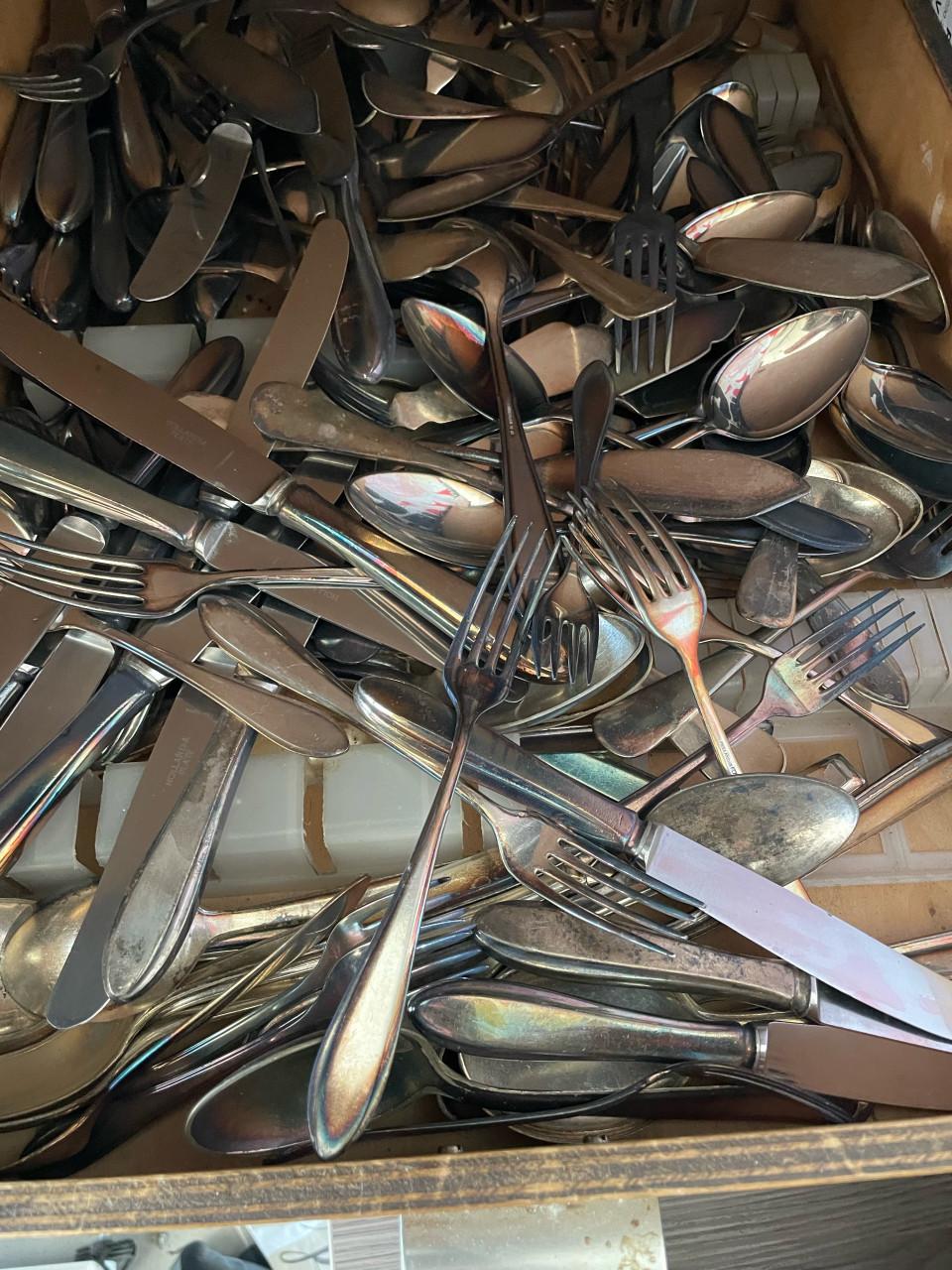 Diverse verzilverd bestek