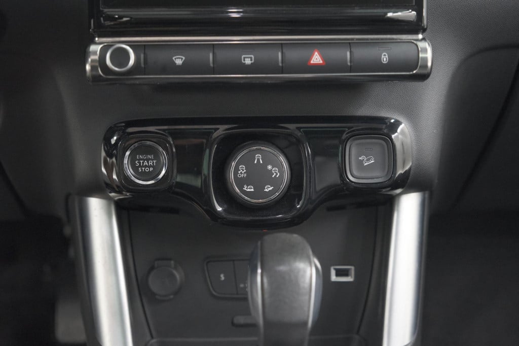 Citroen C3 Aircross puretech 110 eat6 shine | trekhaak | panoramadak | head
