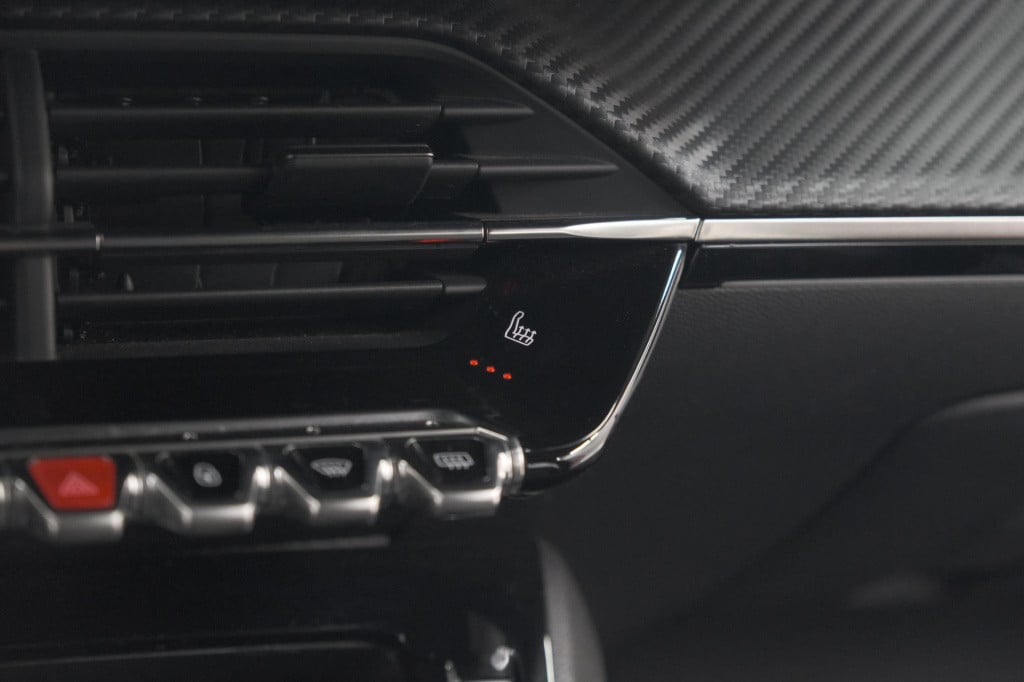 Peugeot 2008 puretech 130 gt-line | trekhaak | camera | apple carplay | par
