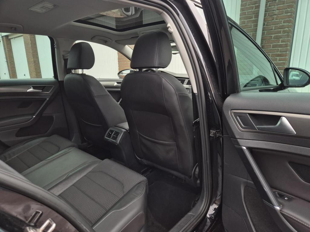 Volkswagen Golf 1.2 tsi comfortline / keyless / massagestoel / schuifdak / 