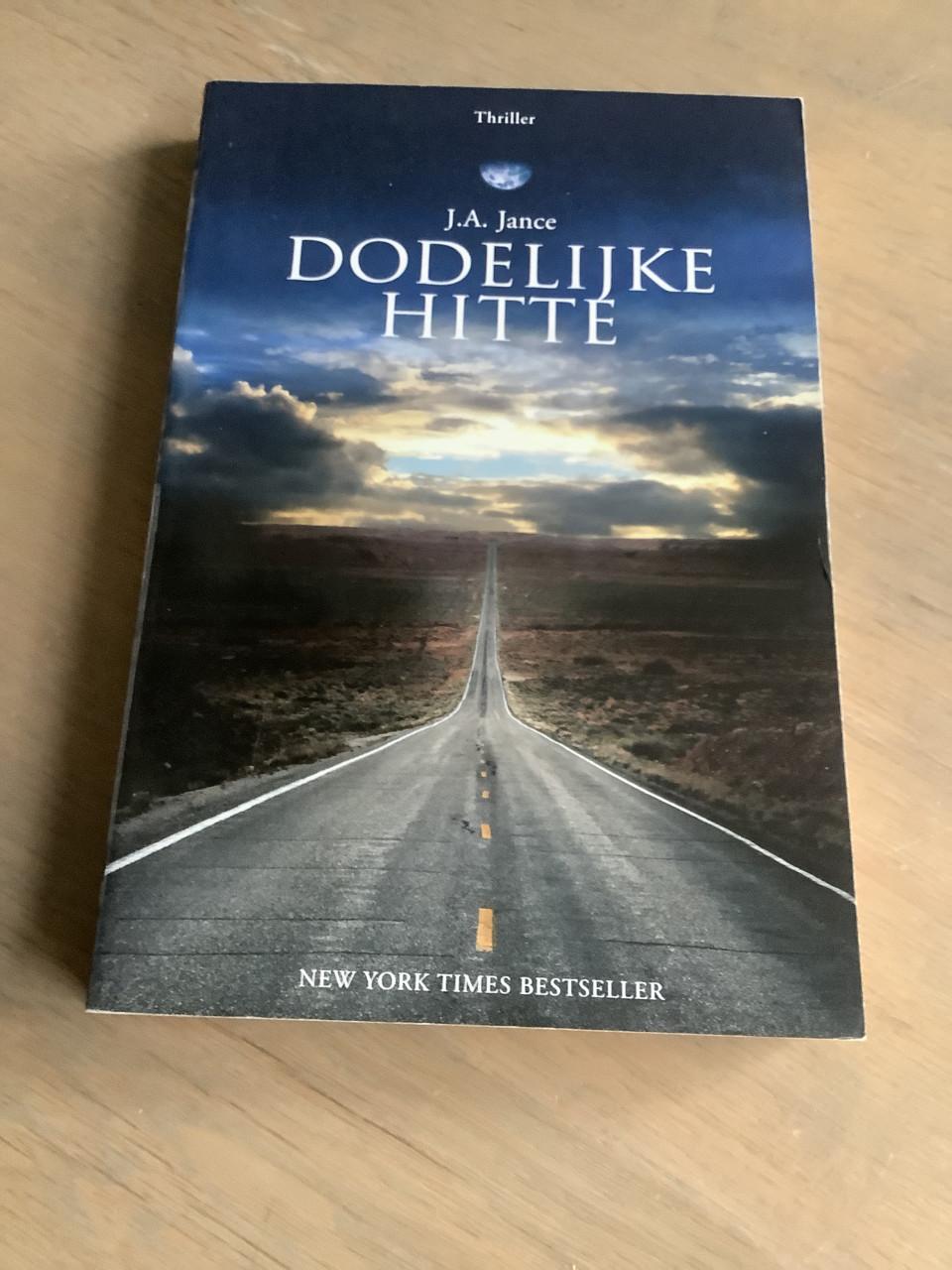 Boeken, thrillers en romans voor €2 per stuk of 3 voor €5