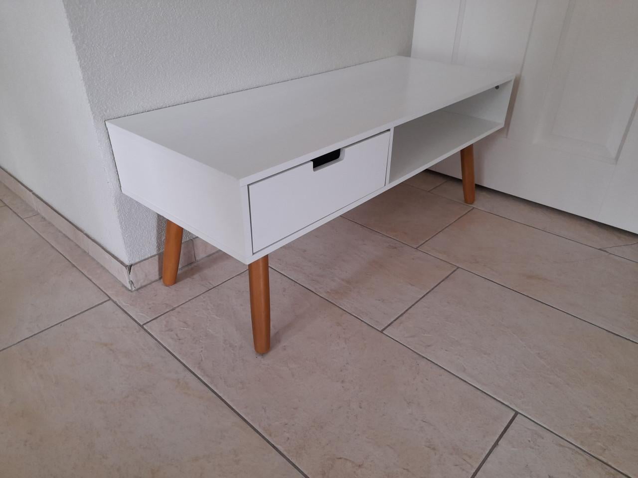TV kastje 40 x 100 x 40H (in goede nette staat )