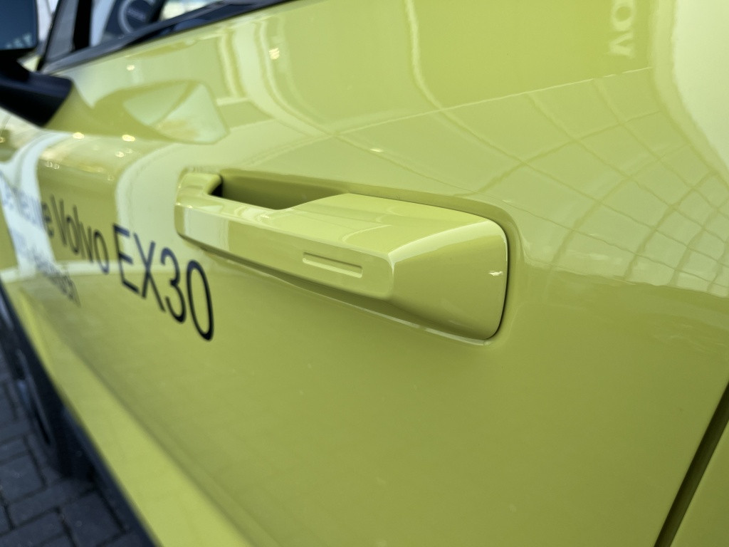 Volvo Ex30 extended plus 272pk| adap.cruise| h&k sound| getint glas| camera