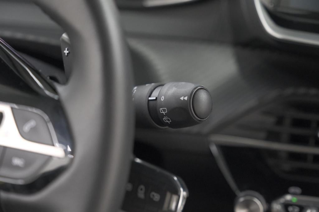Peugeot 208 1.2 hybrid 110 e-dcs6 style | parkeersensoren | apple carplay |