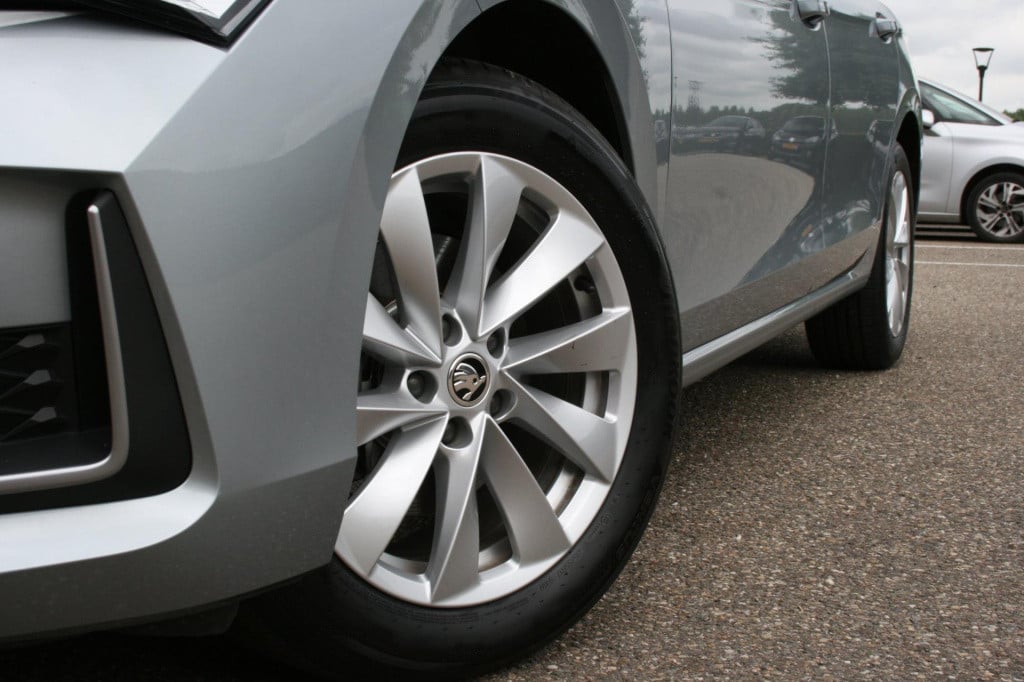 Skoda Superb combi 1.5 tsi mhev first edition