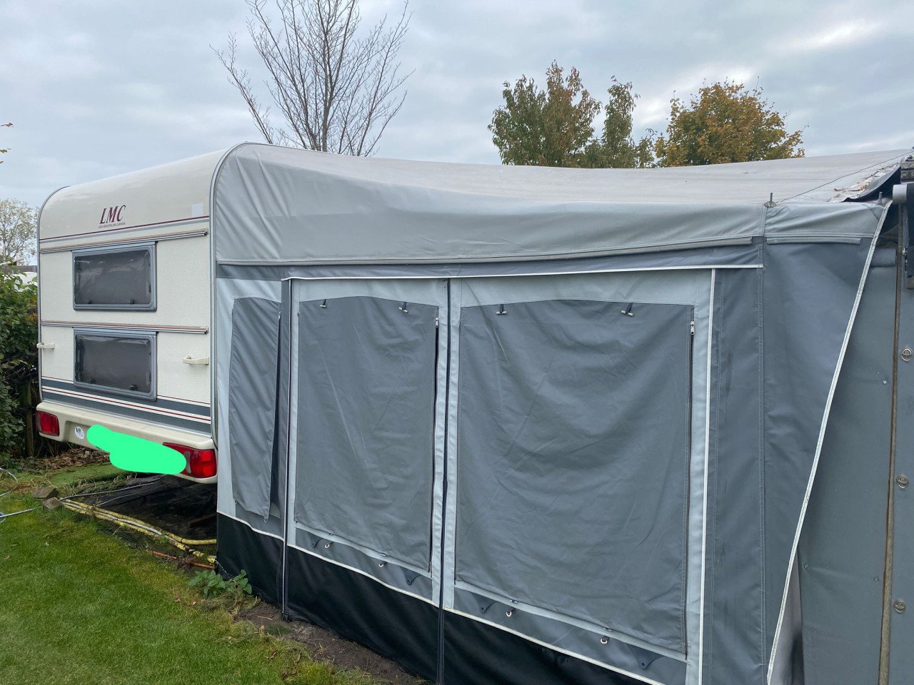 Lmc luxus caravan 560 met 4 seizoenen voortent airco compleet