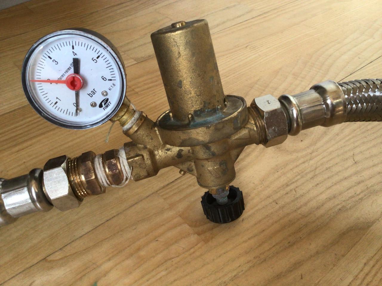 Vulventiel met drukmeter