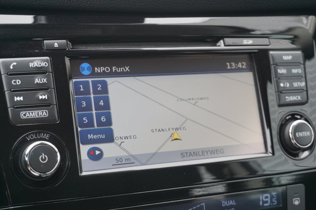Nissan Qashqai 1.2 acenta climate / navi / cruise / stoelv. / camera / park