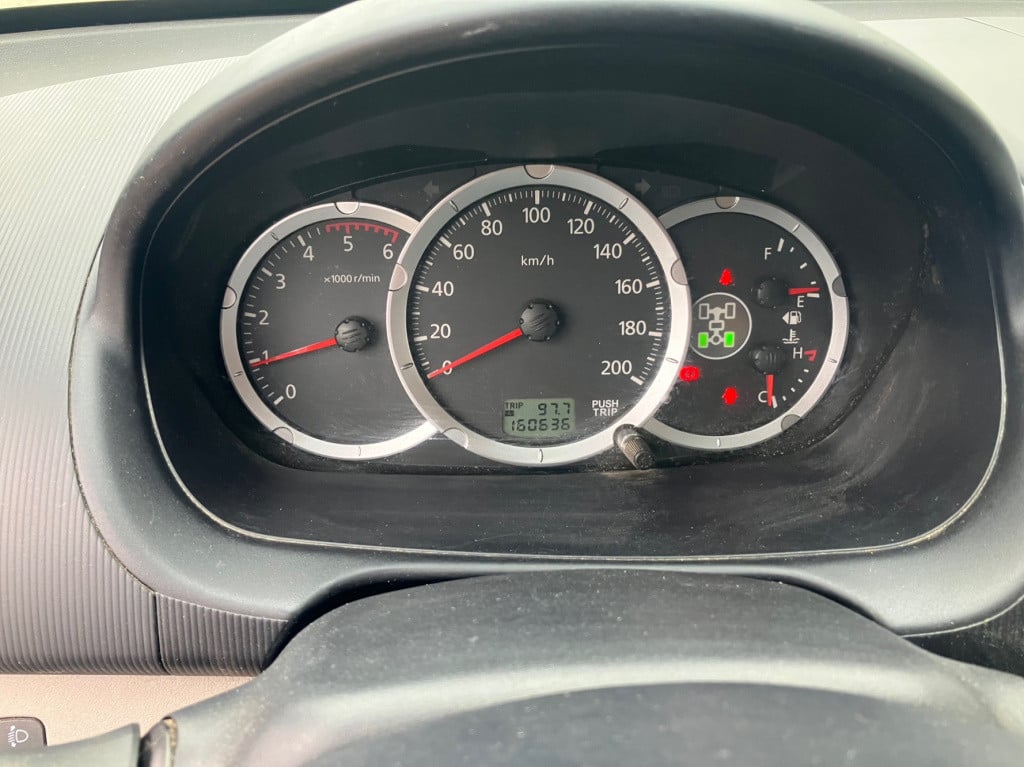 Mitsubishi L200 2.5 di-d club cab invite 4x4 diff-lock