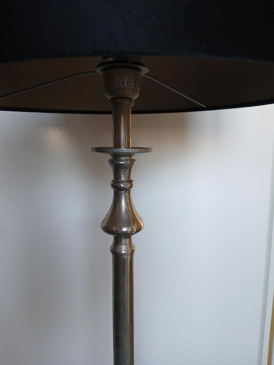 Set van 2 vloerlampen