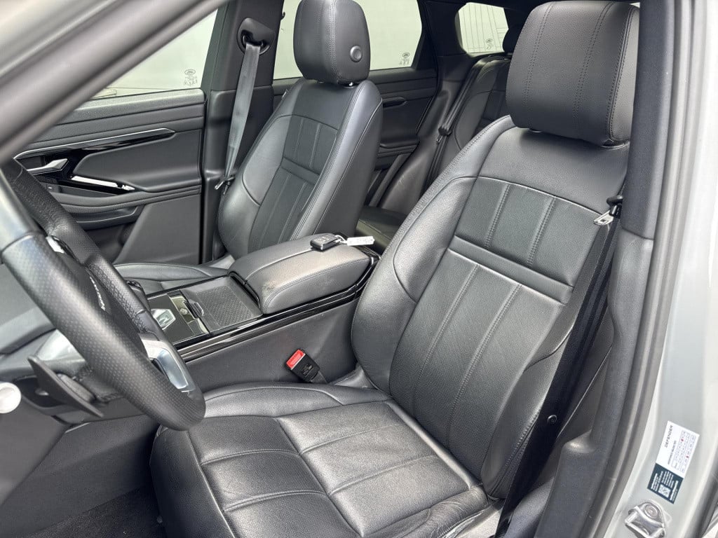 Land Rover Range Rover p300e awd auto r-dynamic s