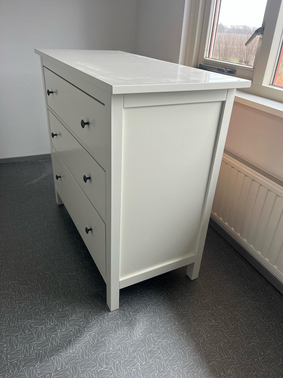 Hemnes ladenkast